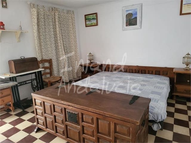 3 soverom Hus til salgs i Bobadilla, Antequera med garasje - € 99 995 (Ref: 9863900)
