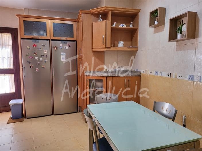 4 bedroom Townhouse for sale in Cuevas Bajas with garage - € 350,000 (Ref: 9868068)