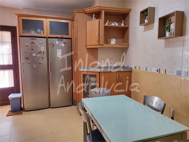 4 slaapkamer Huis te koop in Cuevas Bajas met garage - € 350.000 (Ref: 9868068)