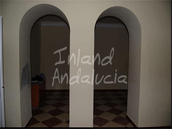 Casa de 5 habitaciones en Loja en venta - 127.000 € (Ref: 9872846)