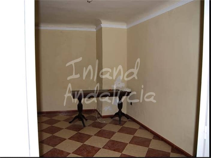 Casa de 5 habitaciones en Loja en venta - 127.000 € (Ref: 9872846)