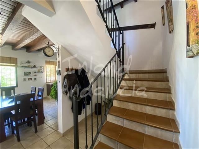 4 Zimmer Finca/Landgut zu verkaufen in Alcalá la Real mit Pool Garage - 444.000 € (Ref: 9872847)