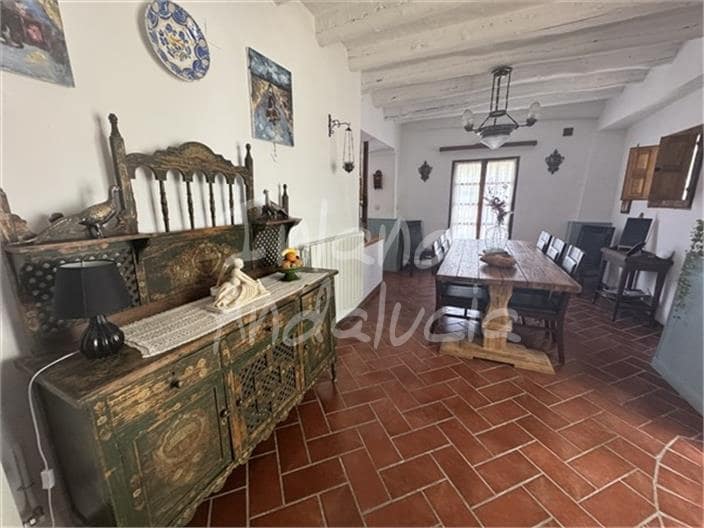 9 quarto Quinta/Casa Rural para venda em Fuente-Tojar com piscina garagem - 520 000 € (Ref: 9875561)