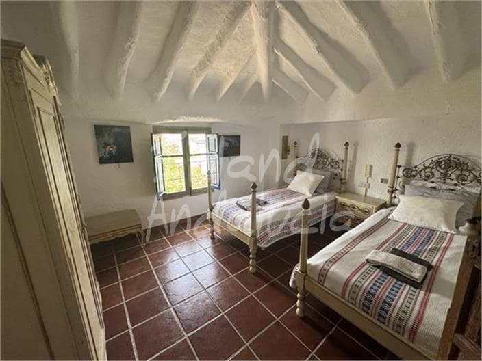 9 quarto Quinta/Casa Rural para venda em Fuente-Tojar com piscina garagem - 520 000 € (Ref: 9875561)