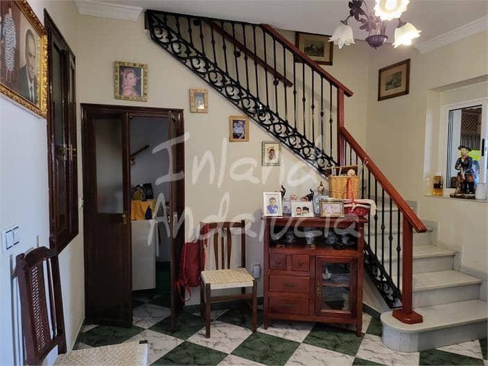 5 soveværelse Byhus til salg i Bobadilla - € 178.500 (Ref: 9877761)
