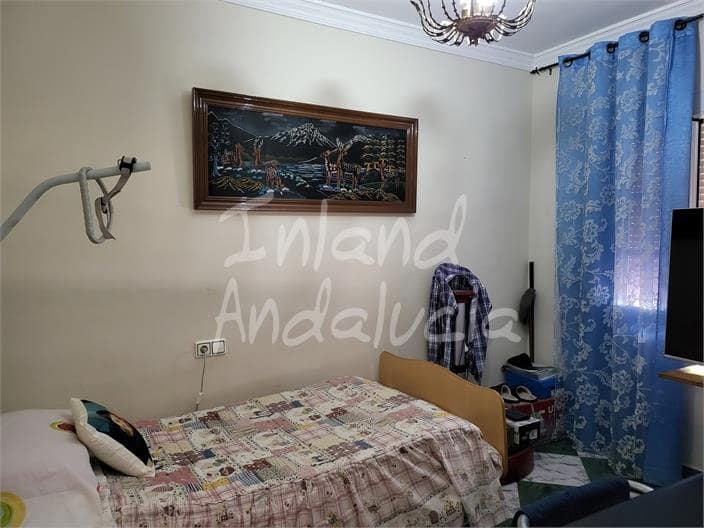 5 soveværelse Byhus til salg i Bobadilla - € 178.500 (Ref: 9877761)