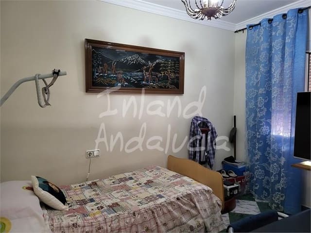 5 soveværelse Byhus til salg i Bobadilla, Antequera - € 178.500 (Ref: 9877761)