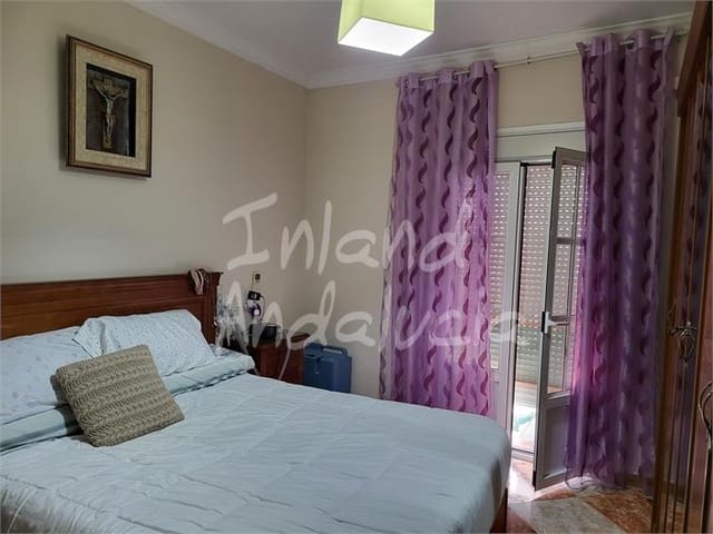 5 soveværelse Byhus til salg i Bobadilla, Antequera - € 178.500 (Ref: 9877761)
