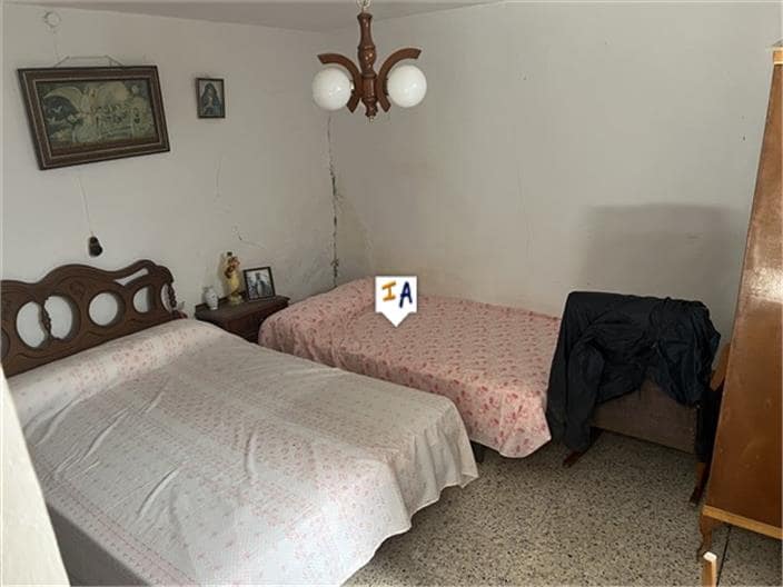 4 soveværelse Finca/Landehus til salg i Priego de Cordoba med garage - € 89.000 (Ref: 9877762)