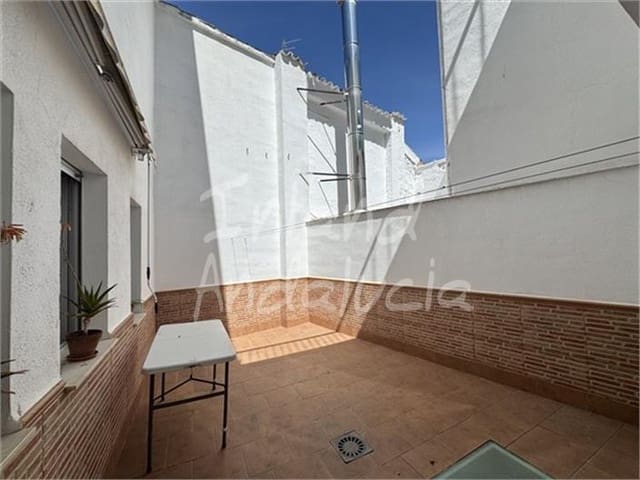 5 slaapkamer Huis te koop in Alcalá la Real met garage - € 190.000 (Ref: 9877763)