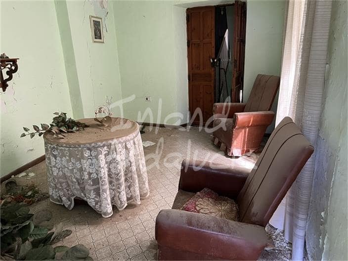 6 sypialnia Dom na sprzedaż w Castillo de Locubin - 67 000 € (Ref: 9883871)