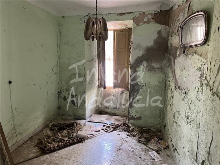 6 sypialnia Dom na sprzedaż w Castillo de Locubin - 67 000 € (Ref: 9883871)