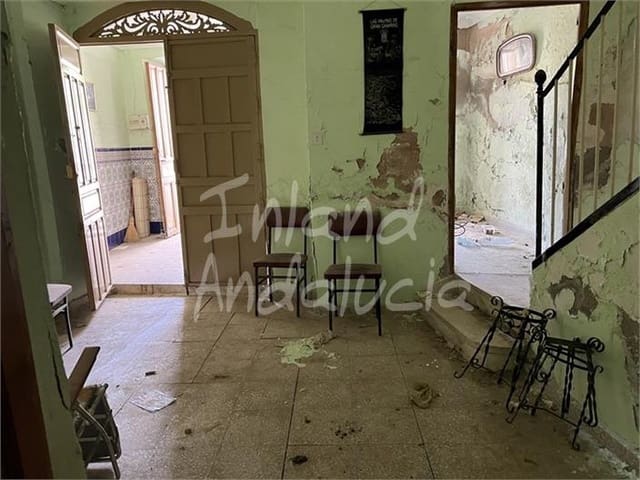 6 sypialnia Dom na sprzedaż w Castillo de Locubín - 67 000 € (Ref: 9883871)