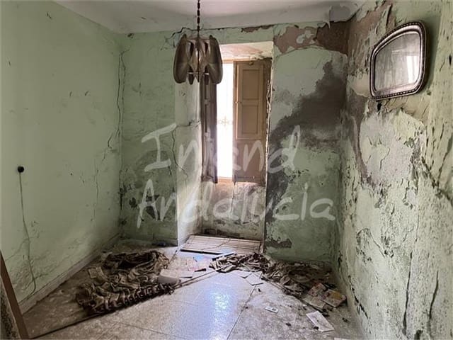 6 sypialnia Dom na sprzedaż w Castillo de Locubín - 67 000 € (Ref: 9883871)