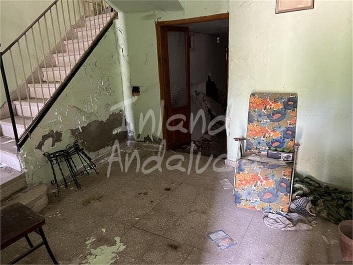 6 sypialnia Dom na sprzedaż w Castillo de Locubin - 67 000 € (Ref: 9883871)