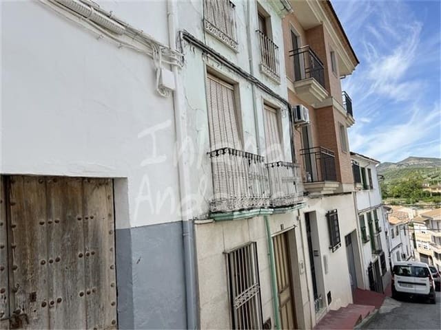 6 sypialnia Dom na sprzedaż w Castillo de Locubín - 67 000 € (Ref: 9883871)