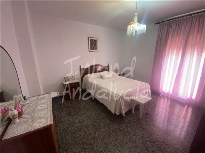 3 quarto Apartamento para venda em Montefrio com garagem - 114 000 € (Ref: 9889628)