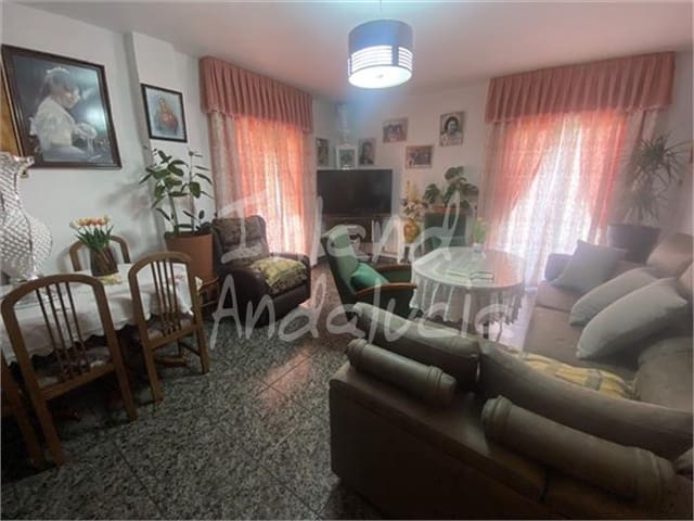 3 quarto Apartamento para venda em Montefrío com garagem - 114 000 € (Ref: 9889628)