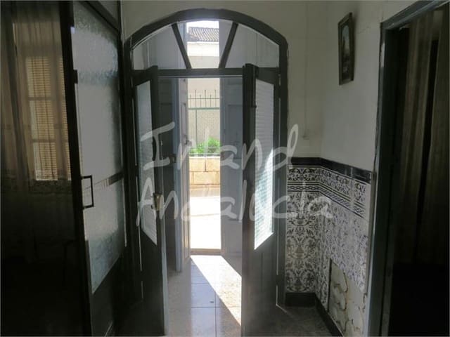 4 slaapkamer Huis te koop in Alcaudete - € 50.000 (Ref: 9893600)