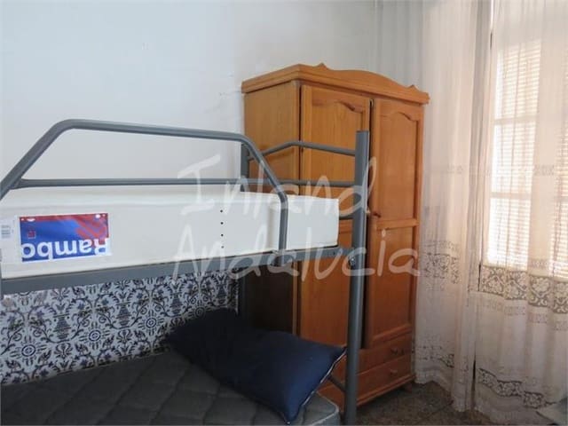 4 slaapkamer Huis te koop in Alcaudete - € 50.000 (Ref: 9893600)