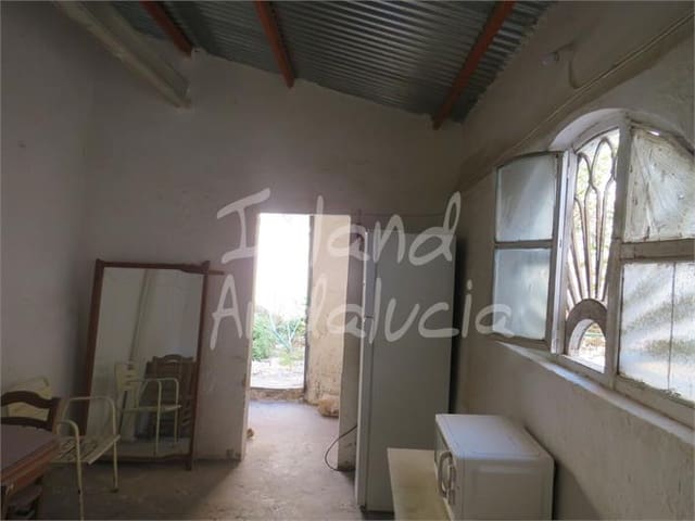 4 slaapkamer Huis te koop in Alcaudete - € 50.000 (Ref: 9893600)
