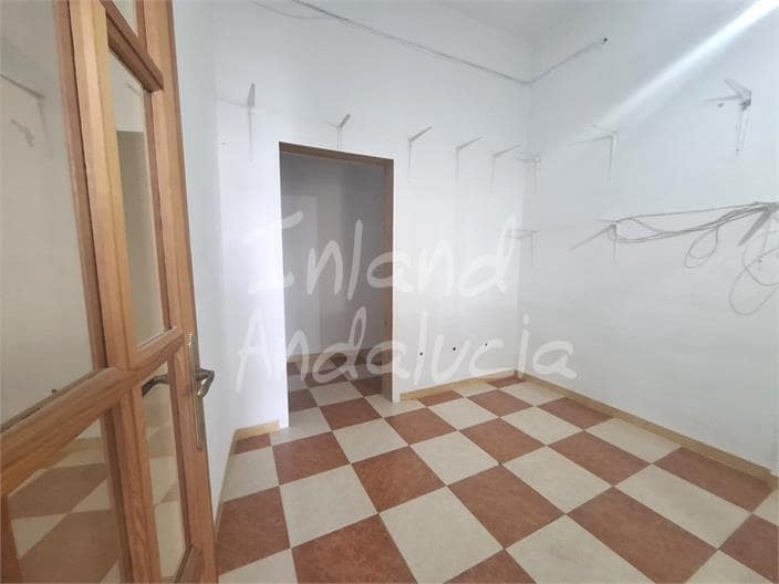 5 bedroom Townhouse for sale in Villanueva de Tapia with garage - € 195,000 (Ref: 9895656)