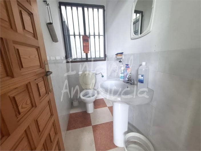 5 bedroom Townhouse for sale in Villanueva de Tapia with garage - € 195,000 (Ref: 9895656)
