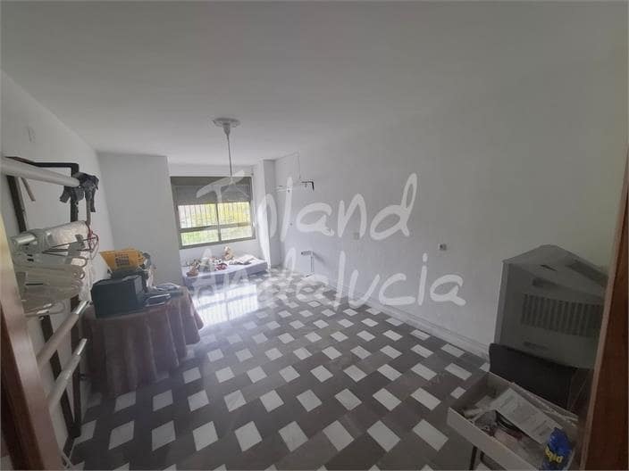 5 bedroom Townhouse for sale in Villanueva de Tapia with garage - € 195,000 (Ref: 9895656)