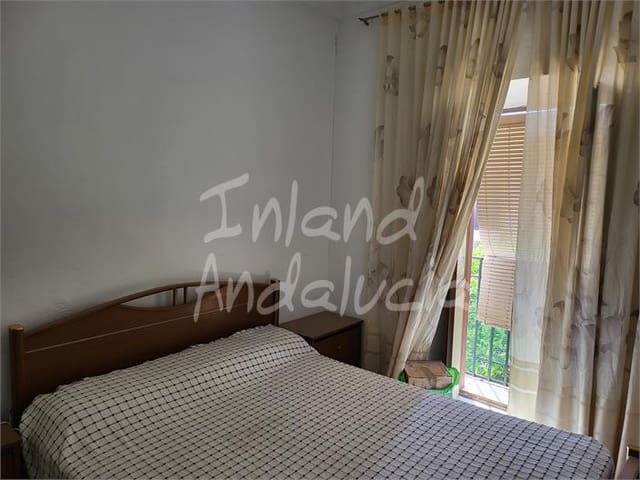3 bedroom Townhouse for sale in Bobadilla, Antequera - € 84,950 (Ref: 9895657)