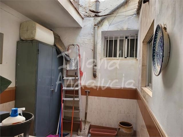 3 bedroom Townhouse for sale in Bobadilla, Antequera - € 84,950 (Ref: 9895657)