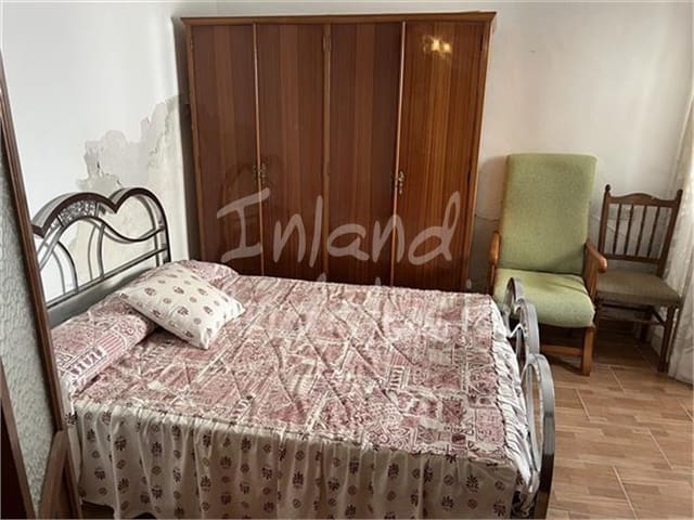 3 bedroom Townhouse for sale in Frailes - € 47,000 (Ref: 9895658)