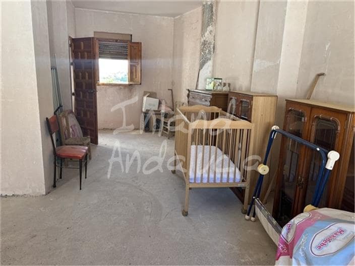 3 bedroom Townhouse for sale in Frailes - € 47,000 (Ref: 9895658)