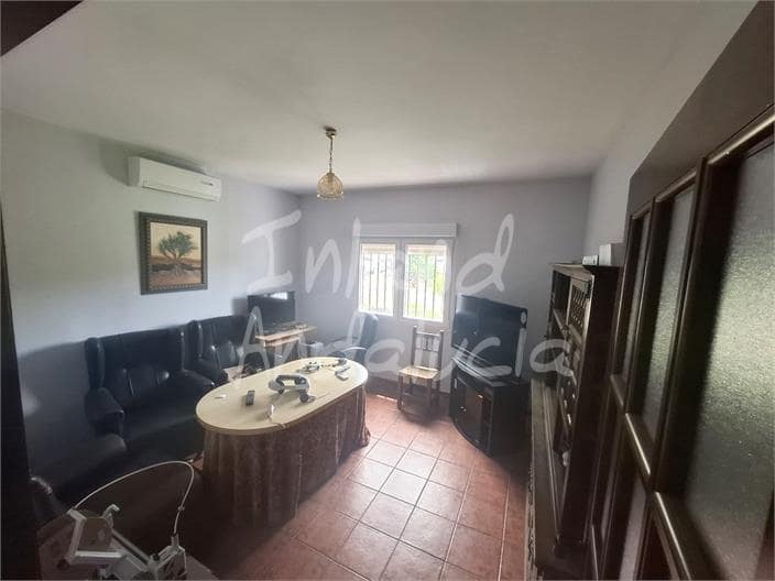 4 bedroom Villa for sale in Loja with pool garage - € 329,280 (Ref: 9898611)