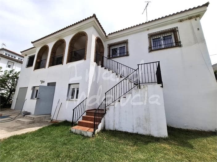 4 bedroom Villa for sale in Loja with pool garage - € 329,280 (Ref: 9898611)