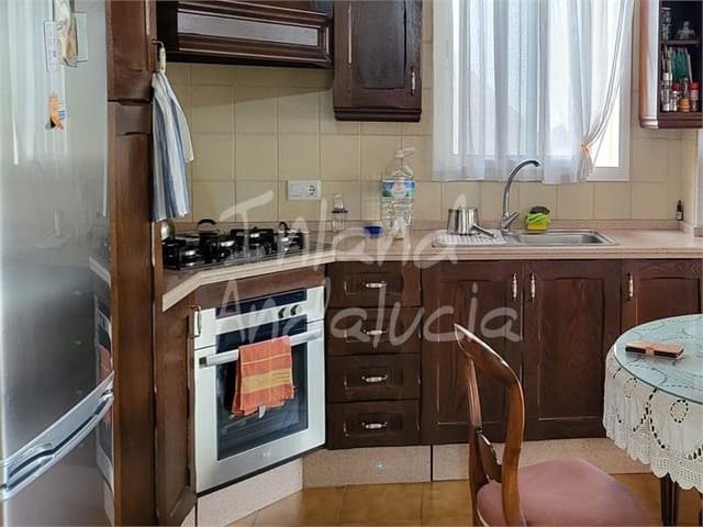 2 Zimmer Villa zu verkaufen in Lora de Estepa mit Pool Garage - 198.000 € (Ref: 9900829)