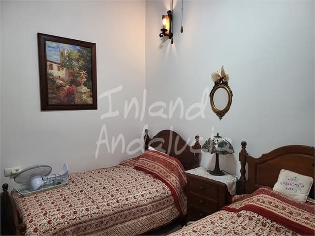 2 Zimmer Villa zu verkaufen in Lora de Estepa mit Pool Garage - 198.000 € (Ref: 9900829)