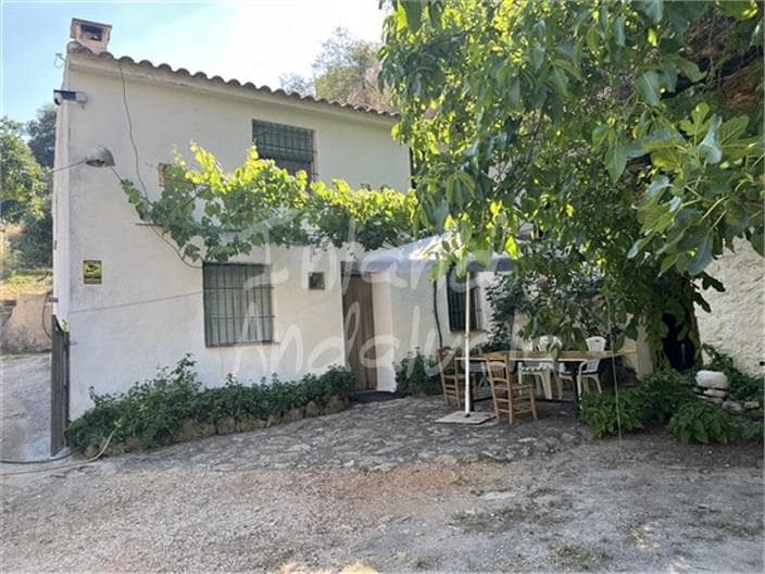 5 bedroom Finca/Country House for sale in Montefrio with pool garage - € 320,000 (Ref: 9902686)