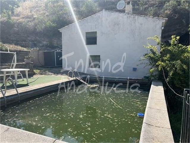 5 bedroom Finca/Country House for sale in Montefrío with pool garage - € 320,000 (Ref: 9902686)