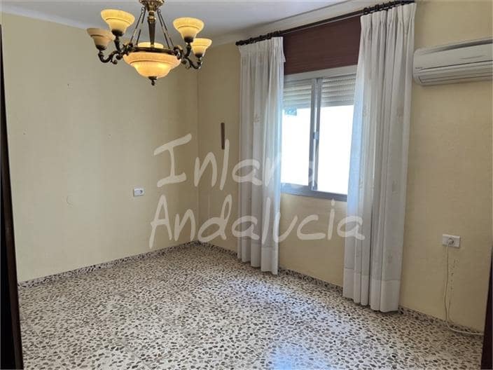 3 bedroom Apartment for sale in Priego de Cordoba - € 75,000 (Ref: 9902687)