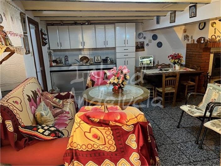 3 bedroom Townhouse for sale in Frailes - € 99,000 (Ref: 9907480)