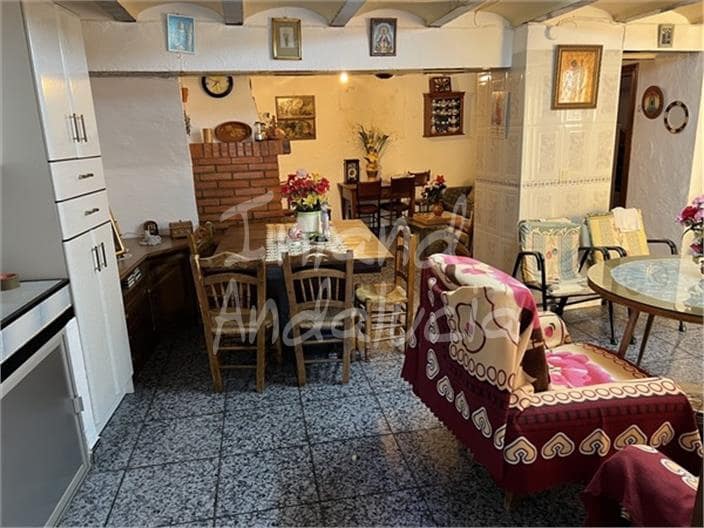 3 bedroom Townhouse for sale in Frailes - € 99,000 (Ref: 9907480)