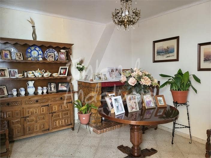 4 bedroom Townhouse for sale in Monturque with garage - € 159,950 (Ref: 9907482)