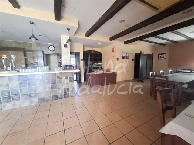 Local Comercial en Riofrío, Loja en venta con garaje - 357.000 € (Ref: 9907484)