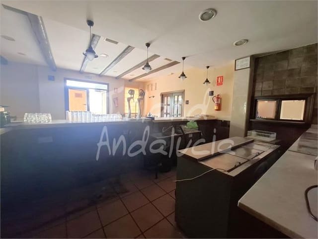 Local Comercial en Riofrío, Loja en venta con garaje - 357.000 € (Ref: 9907484)