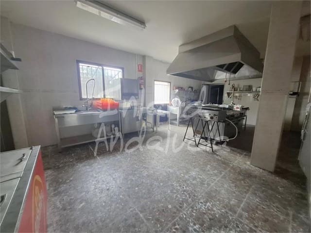 Local Comercial en Riofrío, Loja en venta con garaje - 357.000 € (Ref: 9907484)