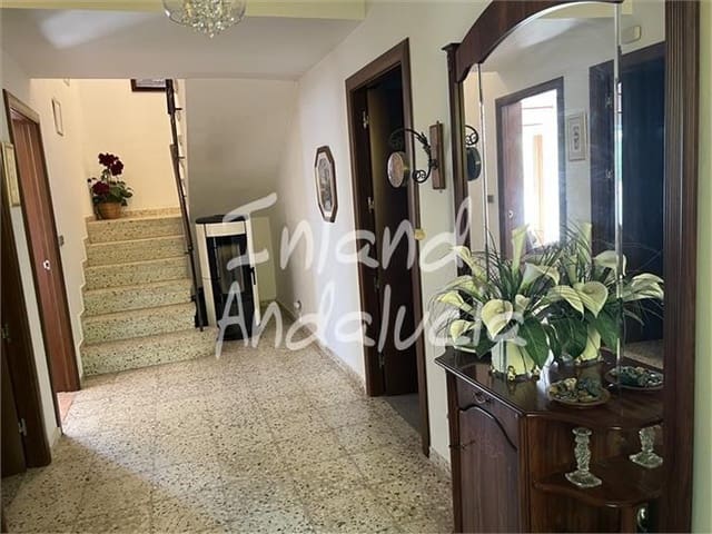 6 sovrum Hus till salu i Fuente Alamo, Alcalá la Real med pool garage - 235 000 € (Ref: 9912378)