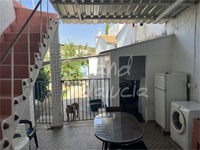 4 Zimmer Haus zu verkaufen in Ventas del Carrizal, Castillo de Locubín mit Pool Garage - 133.000 € (Ref: 9917663)