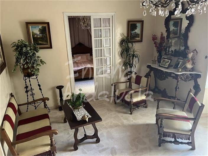 10 bedroom Townhouse for sale in Luque - € 112,000 (Ref: 9917664)