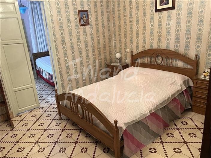 10 bedroom Townhouse for sale in Luque - € 112,000 (Ref: 9917664)
