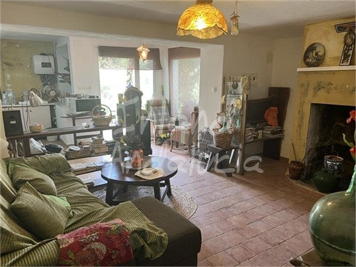 4 sypialnia Finka/Dom wiejski na sprzedaż w Castillo de Locubin z garażem - 112 000 € (Ref: 9921577)